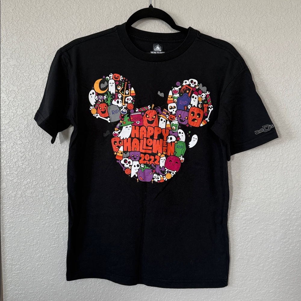 Disney Men’s black Mickey Halloween Graphic T-Shirt 2022 XS